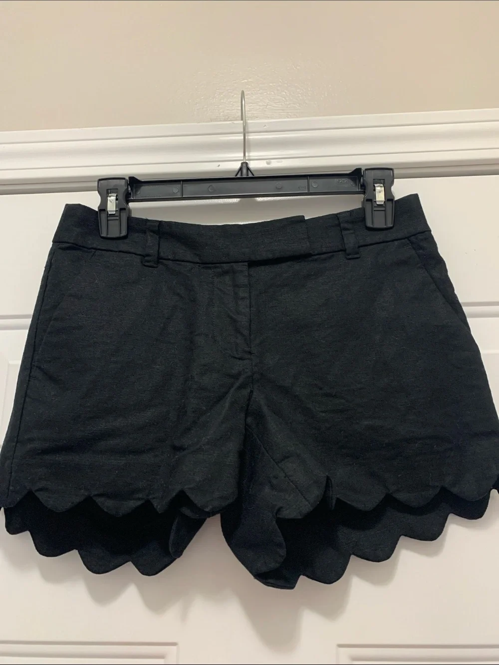 3/$15 J. Crew 100% Linen & Cotton Blend Black Scalloped Hem Shorts Size 0